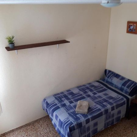 Central Accommodation Alicante Buitenkant foto