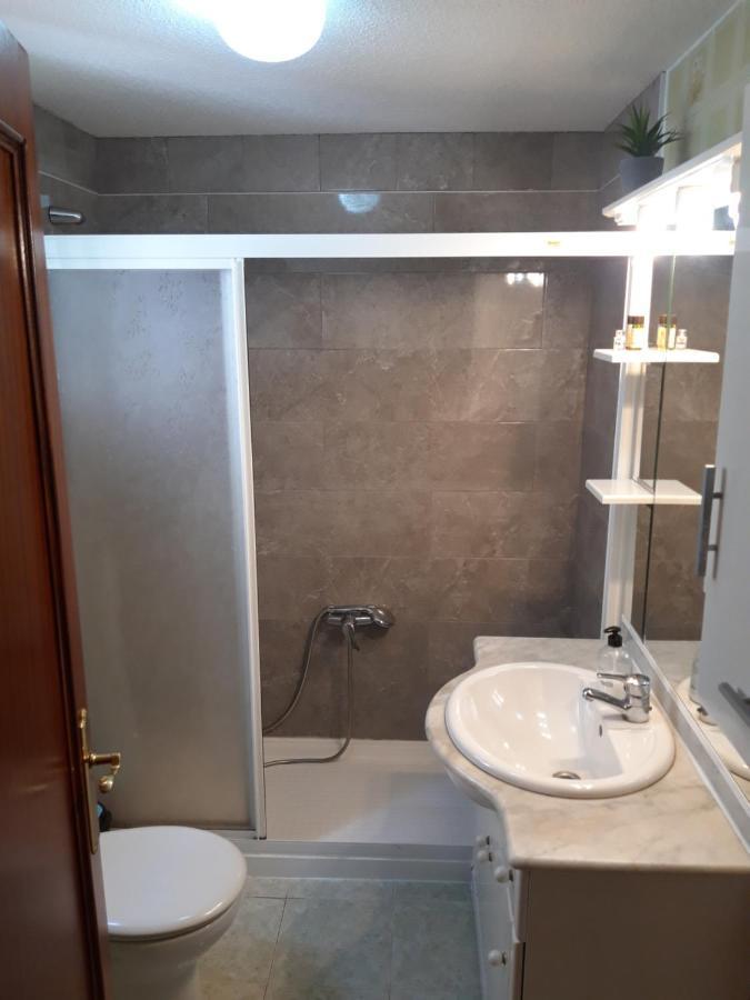 Central Accommodation Alicante Buitenkant foto