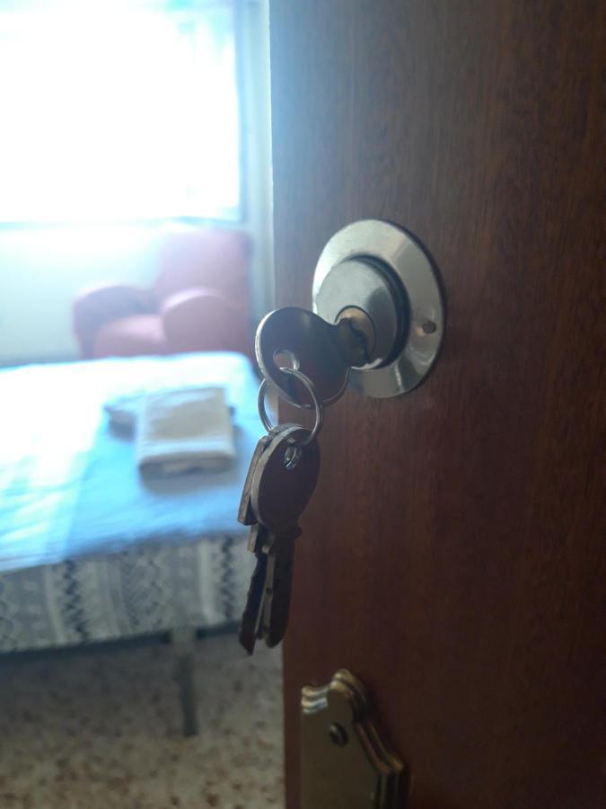 Central Accommodation Alicante Buitenkant foto